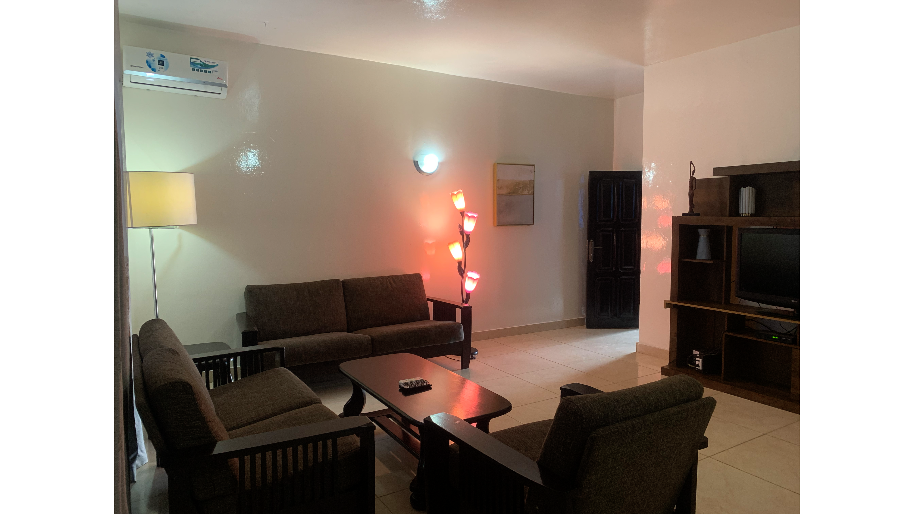 Maryland Guesthouse Monrovia Dış mekan fotoğraf