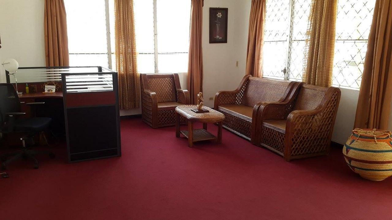 Maryland Guesthouse Monrovia Dış mekan fotoğraf