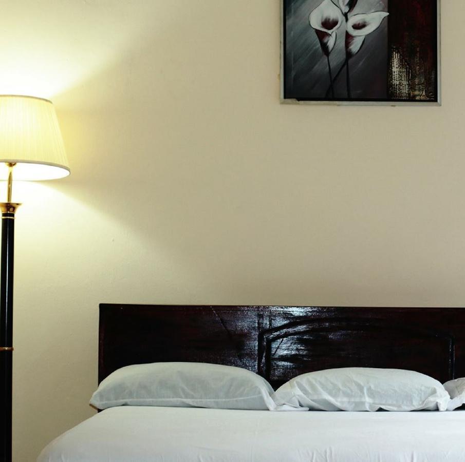 Maryland Guesthouse Monrovia Dış mekan fotoğraf